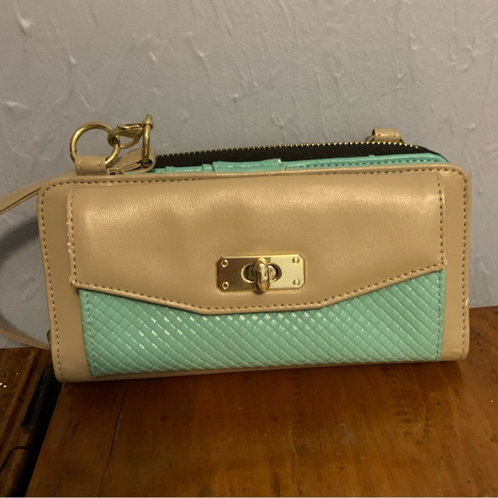 {VanGoddy} Elegant Beige and Mint Wristlet Wallet